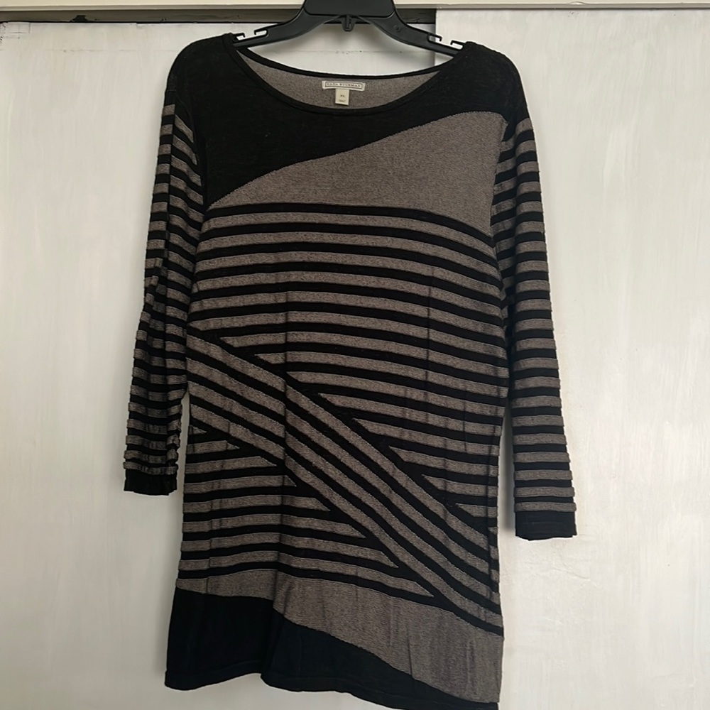 Dana Buchman striped Tunic sweater size XL Black, beige 3/4 sleeves